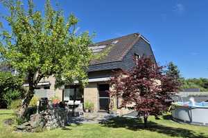 Koffer packen und einziehen - attraktive DHH mit tollem Garten ruhig und zentral gelegen – Solingen – Vorschaubild 2