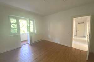 +Dielenboden in EG 3-Zimmer-Wohnung mit Balkon in gepflegter Denkmalanlage – Hannover-Kleefeld 8_13 – Die vollständige Adresse der Immobilie erhältst du vom Anbieter., 30628 Kleefeld, Hannover – Vorschaubild 13