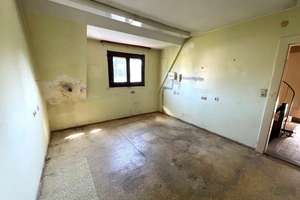 Sehr stark sanierungsbedürftige Doppelhaushälfte in Nürnberg-Ziegelstein! – Die vollständige Adresse der Immobilie erhältst du vom Anbieter., 90411 Ziegelstein, Nürnberg – Vorschaubild 19