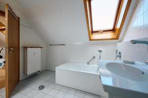 Wohnkomfort über den Dächern – Dachgeschosswohnung mit Galerie und Balkon – Die vollständige Adresse der Immobilie erhältst du vom Anbieter., 71336 Waiblingen – Vorschaubild 19