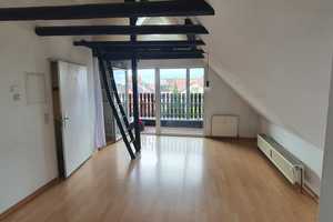 Freundliche, ruhige 2-Zimmer-DG-Wohnung mit Balkon in Citynähe – Ahlemer Straße 7, 30451 Hannover – Vorschaubild 2