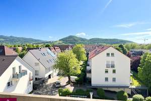 Großartiges Panorama ohne den Berg zu erklimmen. – 79115 Haslach-Gartenstadt, Freiburg im Breisgau – Vorschaubild 1
