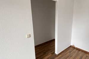 Ruhige 2 Zi-DG-WHG mit Balkon und EBK in MD-Stadtfeld zu vermieten – Immermannstraße 3, 39108 Magdeburg – Vorschaubild 11