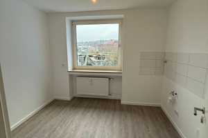 3-Zimmer-Wohnung mit Balkon in Wuppertal-Oberbarmen (Erstbezug nach Sanierung) – Brändströmstraße 4, 42275 Wuppertal – Vorschaubild 9
