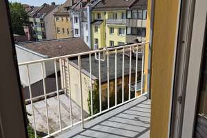 Neu renovierte DG-Wohnung mit Einbauküche – Peter-Henlein-Str. 32, 90443 Steinbühl, Nürnberg – Vorschaubild 4