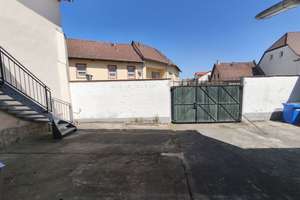 Sofort frei - - Wohnung mit Einbauküche, 2 Heizöfen als Bonus in gemütlichem Eckhaus mit Stellplatz – Wassergasse 4, 55578 Wallertheim – Vorschaubild 2
