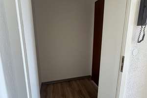 Wohnen mit Charakter: 2-Zimmer-Altbau in der Südinnenstadt