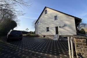 ++ Lichtdurchfluteter Wohntraum: Viel Platz für die ganze Familie auf 220 m² ++ – Die vollständige Adresse der Immobilie erhältst du vom Anbieter., 42651 Solingen-Mitte, Solingen – Vorschaubild 3