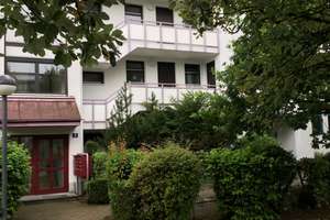 Exklusive, geräumige und sanierte 1-Zimmer-Wohnung mit Balkon und EBK in Unterhaching