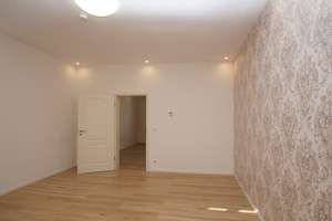 ALTBAUWOHNUNG IN INNENSTADTLAGE! Ca. 107 m² Wfl, 4 Zimmer, 3 Schlafzimmer, 1 Badezimmer und Garage. – Die vollständige Adresse der Immobilie erhältst du vom Anbieter., 65185 Mitte, Wiesbaden – Vorschaubild 3