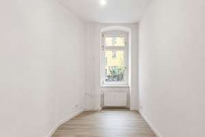 Sanierte Erdgeschosswohnung mit Einbauküche in Berlin-Osloer Straße – Osloer Straße 126, 13359 Gesundbrunnen, Berlin – Vorschaubild 3