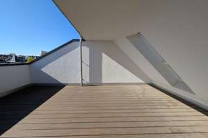 Spektakuläre Dachterrasse in Bornheim