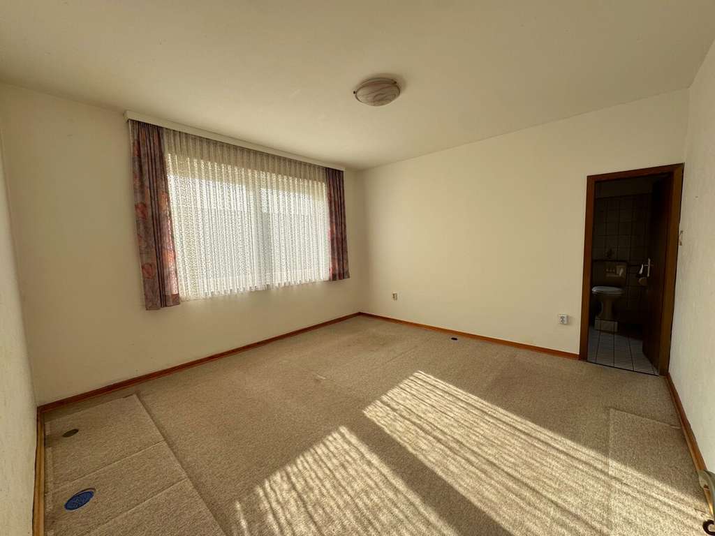 Immobilie in Emsdetten - Zweifamilienhaus mit viel Platz und traumhaftem Garten! - Bild 4