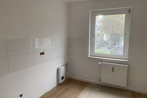 Großzügige 4-Zimmer-Wohnung mit Balkon, nach Sanierung – Beethovenstr. 36, 45128 Südviertel, Essen – Vorschaubild 4