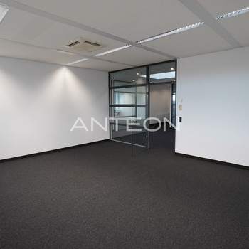 Ausbau nach Mieterwunsch | gute Anbindung an den öffentlichen Nahverkehr