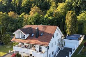 Provisionsfrei! Ein architektonisches Juwel! Villa mit Innenschwimmbad! Ortsrandlage, Alpensicht.