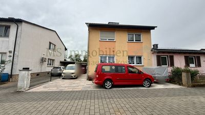 *** Gepflegtes Zweifamilienhaus mit Pool, Gartenidylle & vielseitigen Nutzungsmöglichkeiten ***