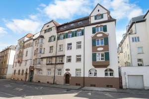 Dachgeschosswohnung in Top Lage