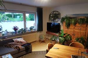 Ruhige, zentrale 2-Raum-Erdgeschosswohnung mit Balkon und Einbauküche am Lerchenbuckel