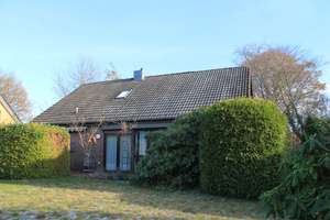 Einfamilienhaus mit Garage und Garten in Wahlstedt – Die vollständige Adresse der Immobilie erhältst du vom Anbieter., 23812 Wahlstedt – Vorschaubild 3
