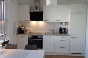 Neuwertige 2-Raum-Wohnung möbliert, mit Balkon und Einbauküche in Erfurt – Die vollständige Adresse der Immobilie erhältst du vom Anbieter., 99091 Gispersleben, Erfurt – Vorschaubild 2