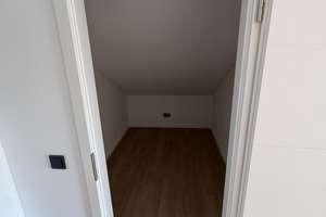 Exclusive DG Wohnung mit Einbauküche und Balkon, Erstbezug – Carl-Natterer-Str. 13, 86165 Firnhaberau, Augsburg – Vorschaubild 14