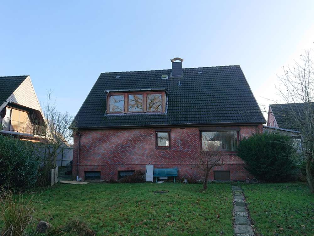 Modernisierungsbedürftiges Einfamilienhaus mit Einliegerwohnung in ruhiger Sackgassenlage, Steinburg Kreis – Bild 3