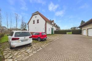 Kapitalanlage & Eigennutzung
Saniertes Bauernhaus mit vermietetem 4-Parteien-Anbau – Die vollständige Adresse der Immobilie erhältst du vom Anbieter., 32683 Barntrup – Vorschaubild 4