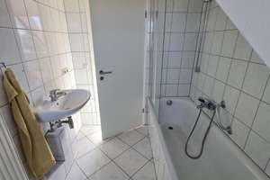 Helle 2,5-Zimmerwohnung mit traumhaftem Balkon über den Dächern vom Werderplatz – Werderstraße 51, 76137 Südstadt, Karlsruhe – Vorschaubild 12