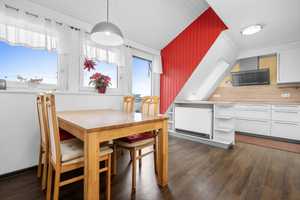 Großes Zweifamilienhaus mit Einliegerwohnung, Garagen, Hof und Garten in 79211 Denzlingen – Emmendingen (Kreis) – Vorschaubild 18