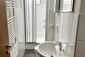 Charmante 55-m²-Wohnung: Lichtdurchflutete 2 Zimmer-Wohnung in Barmen – Graudenzer Str. 13, 42283 Barmen, Wuppertal – Vorschaubild 3