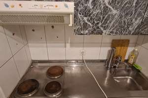 540 Es ist alles drinnen und warm.   – Nürburger Straße 22 Karapouliou , 90762 Stadtpark, Stadtgrenze, Fürth – Vorschaubild 2