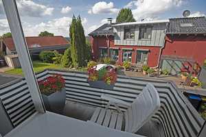 Attraktive und gepflegte 2-Raum-Erdgeschosswohnung mit geh. Innenausstattung mit EBK in Remscheid – Im Laspert 9, 42855 Remscheid – Vorschaubild 4