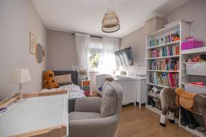 Zwei Wohnwelten unter einem Dach – EFH mit separater Einlieger-Maisonette + großem Garten – Die vollständige Adresse der Immobilie erhältst du vom Anbieter., 51427 Lustheide, Bergisch Gladbach – Vorschaubild 19