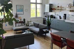 Helle 3-Zimmer-Wohnung mit Balkon in Neukölln | Zwischenmiete 11.08.2026–15.05.2027 – Die vollständige Adresse der Immobilie erhältst du vom Anbieter., 12051 Neukölln (Ortsteil), Berlin – Vorschaubild 1
