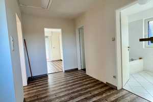 Taunusstein-Wehen: 1 - 2 Familienhaus mit über 230 m² Wohn,- Nutzfläche und 1000 m² Grundstück – Rheingau-Taunus-Kreis – Vorschaubild 13