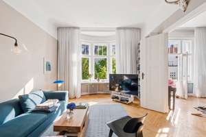 Kudamm-Seitenstraße: Traumhafter Altbau mit Originaldetails, Balkon & Südwest-Ausrichtung – Die vollständige Adresse der Immobilie erhältst du vom Anbieter., 10707 Charlottenburg, Berlin – Vorschaubild 7