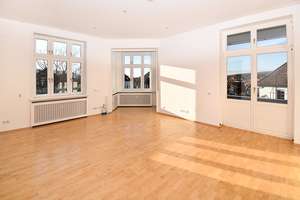Wunderschöne, lichtdurchflutete 5-Zimmer-Wohnung mit 3 Balkonen in zentrumsnaher Lage! – Die vollständige Adresse der Immobilie erhältst du vom Anbieter., 38667 Bad Harzburg – Vorschaubild 1