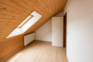 Charmantes Reihenendhaus mit Südwestgarten, ausgebautem Dachgeschoss und Garage – großzügiges Wohnen – Die vollständige Adresse der Immobilie erhältst du vom Anbieter., 30629 Misburg-Nord, Hannover – Vorschaubild 17