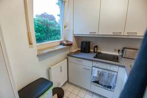 Provisionsfreie Vermietung: Attraktives Apartment mit Einbauküche, Tiefgarage und großem Garten – Tangastraße 16, 81827 Waldtrudering, München – Vorschaubild 9