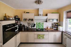 Gepflegte 4-Zimmer-Wohnung mit Blick ins Grüne – Die vollständige Adresse der Immobilie erhältst du vom Anbieter., 41065 Dahl, Mönchengladbach – Vorschaubild 3