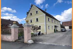 RESTHOF mit Charme trifft auf rentable Kapitalanlage – Bauernhof mit 5 vermieteten Wohneinheiten – Die vollständige Adresse der Immobilie erhältst du vom Anbieter., 90427 Buch, Nürnberg – Vorschaubild 1