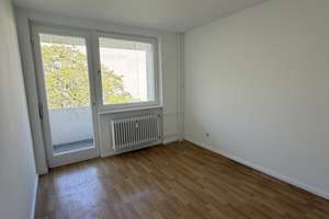 4-Zimmer Wohnung in Wilmersdorf mit 2 Balkonen und 2 Bäder – Landhausstraße 8, 10717 Wilmersdorf, Berlin – Vorschaubild 2