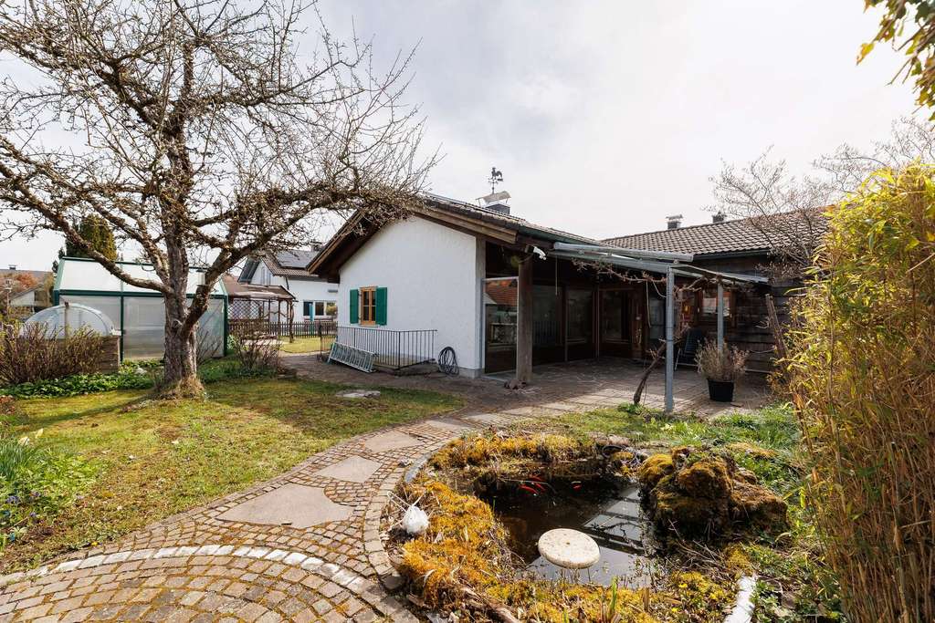 Immobilie in Peißenberg - Peißenberg: Altbau mit Bungalow-Anbau in sehr ruhiger Lage - Bild 0