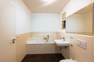 Mit Spreeblick - Bezugsfreie 3 Zimmer Neubau-Wohnung mit Balkon -  inkl. Tiefgarage! – Die vollständige Adresse der Immobilie erhältst du vom Anbieter., 10589 Charlottenburg, Berlin – Vorschaubild 25