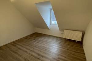 Erstbezug nach Sanierung: Charmante 2,5-Zi.-Wohnung im 3. OG in Bremen-Lindenhof