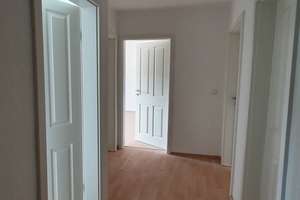 Helle 3-Zimmer-DG-Wohnung zur Miete in Wiesbaden – Die vollständige Adresse der Immobilie erhältst du vom Anbieter., 65207 Medenbach, Wiesbaden – Vorschaubild 2