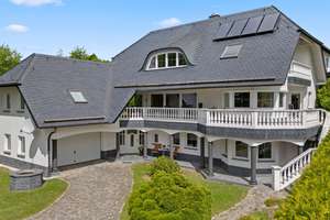 Luxuriöse Architektenvilla! 1.417 m² Grundstück in ruhiger Traumlage mit modernster Technik und ELW – Die vollständige Adresse der Immobilie erhältst du vom Anbieter., 95339 Wirsberg – Vorschaubild 3