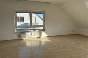 Attraktive 3-Zimmer-Dachgeschosswohnung mit großzügigem Schnitt – Brettergartenstraße 65, 90427 Schniegling, Nürnberg – Vorschaubild 2