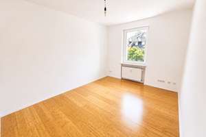 Helle, renovierte 3-Zimmer-Wohnung mit Balkon und Einbauküche in München – Wöhlerstr. 3, 81247 Obermenzing, München – Vorschaubild 5